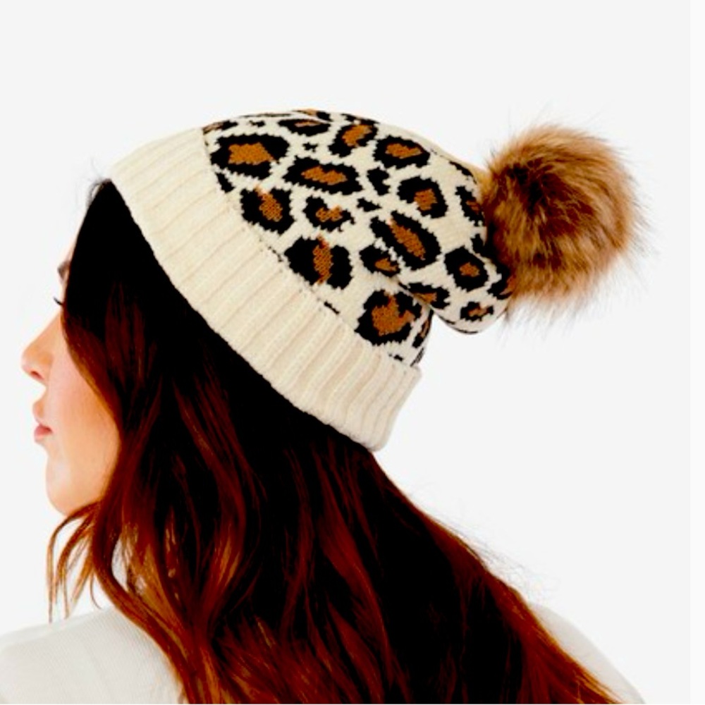 NWT Summer & Rose Animal Print Multi Pom Chenille Beanie with Interchanging Poms - Picture 1 of 8